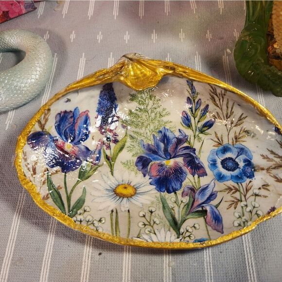 DECOUPAGE CLAM SHELL DECOUPAGE FLOWERS TRINKET DISH - Picture 4 of 11
